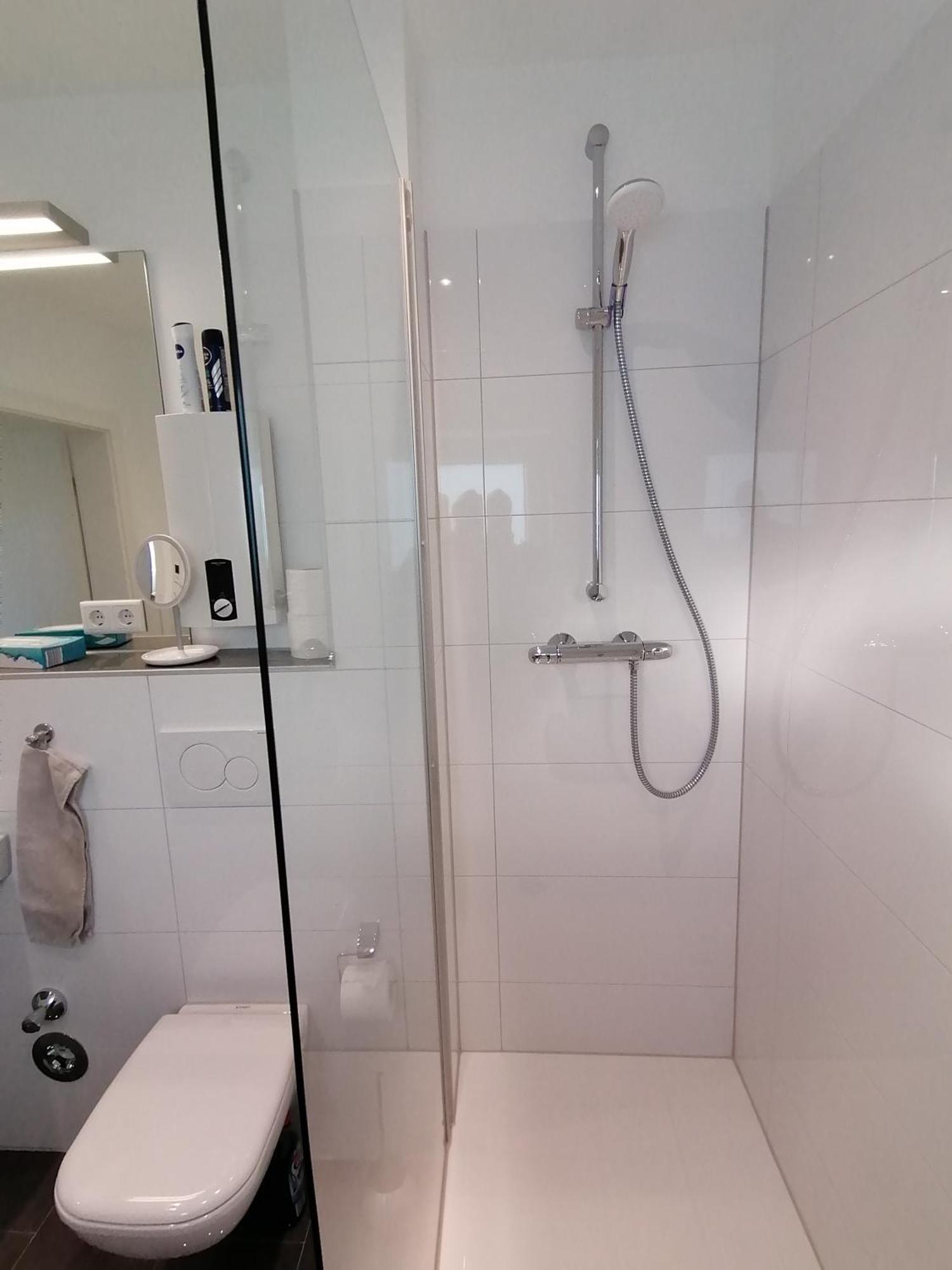Gaestezimmer Bergerhof - Ankommen Und Wohlfuehlen Appartement Neuss