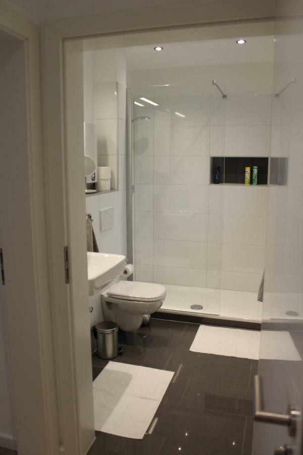 Gaestezimmer Bergerhof - Ankommen Und Wohlfuehlen Appartement Neuss